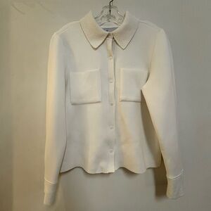 DH New York Button Down Fleece Sweater
Upscale brand